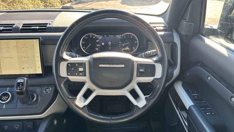 Land Rover Defender 3.0 D250 X-Dynamic HSE 110 5dr Auto Diesel Estate